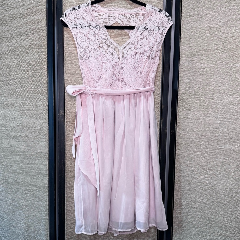 Tevolio Pink Lace Dress